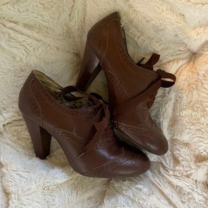 American Eagle Vintage High Heels